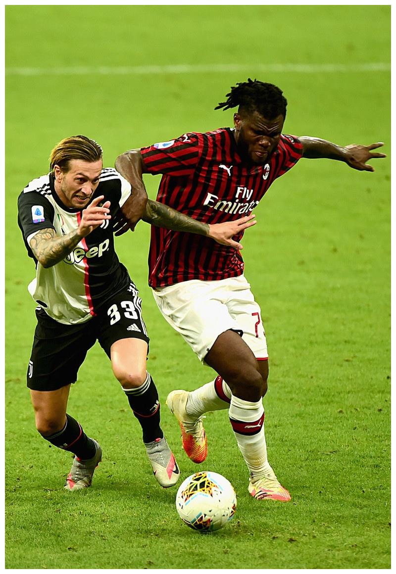 转折点犹他爵士防线松动；英超加时末段攻防权衡；引发热议；控场能力受关注的简单介绍